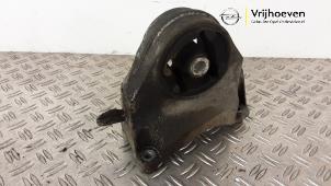 Gebruikte Motorrubber Opel Antara (LA6) 2.4 16V 4x4 Prijs € 25,00 Margeregeling aangeboden door Autodemontage Vrijhoeven B.V.