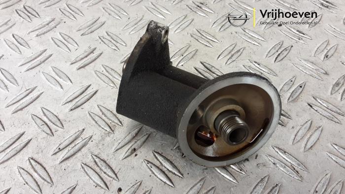 Gebruikte Oliefilterhuis Opel Antara (LA6) 2.4 16V 4x4 Prijs € 50,00 Margeregeling aangeboden door Autodemontage Vrijhoeven B.V.