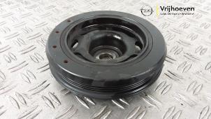 Gebruikte Poelie Krukas Opel Astra K Sports Tourer 1.4 Turbo 12V Prijs € 80,00 Margeregeling aangeboden door Autodemontage Vrijhoeven B.V.