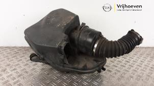 Gebruikte Luchtfilterhuis Opel Astra K Sports Tourer 1.6 CDTI 136 16V Prijs € 50,00 Margeregeling aangeboden door Autodemontage Vrijhoeven B.V.