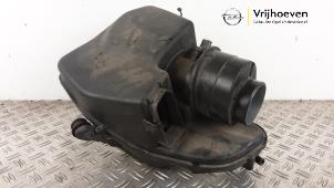Gebruikte Luchtfilterhuis Opel Astra K Sports Tourer 1.6 CDTI 136 16V Prijs € 50,00 Margeregeling aangeboden door Autodemontage Vrijhoeven B.V.