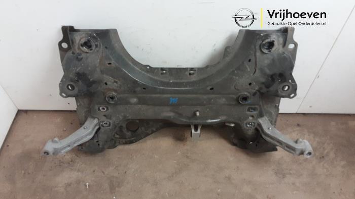 Gebruikte Subframe Opel Grandland (X) 1.2 Turbo 12V Prijs € 175,00 Margeregeling aangeboden door Autodemontage Vrijhoeven B.V.