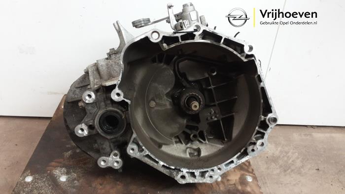 Gebruikte Versnellingsbak Opel Astra K Sports Tourer 1.4 Turbo 16V Prijs € 550,00 Margeregeling aangeboden door Autodemontage Vrijhoeven B.V.
