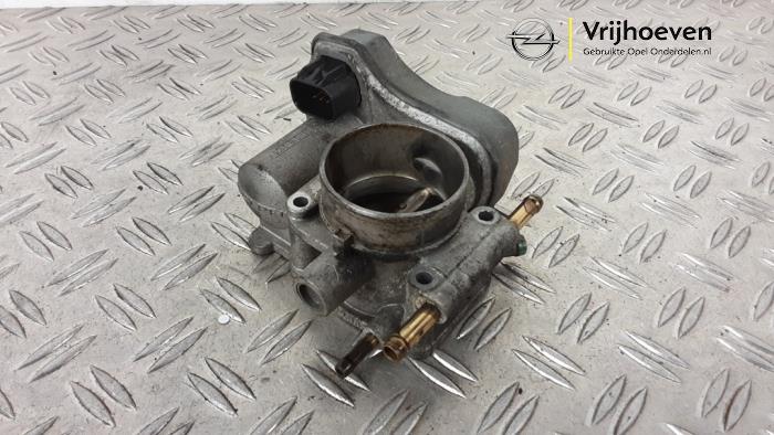 Gebruikte Gasklephuis Opel Astra G (F08/48) 1.6 Prijs € 40,00 Margeregeling aangeboden door Autodemontage Vrijhoeven B.V.