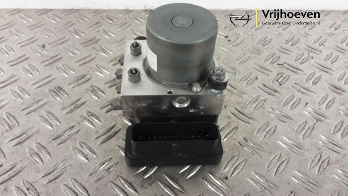 Gebruikte ABS Pomp Opel Grandland (X) 1.2 Turbo 12V Prijs € 300,00 Margeregeling aangeboden door Autodemontage Vrijhoeven B.V.
