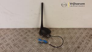 Gebruikte Antenne Opel Corsa D 1.6i OPC 16V Turbo Prijs € 40,00 Margeregeling aangeboden door Autodemontage Vrijhoeven B.V.