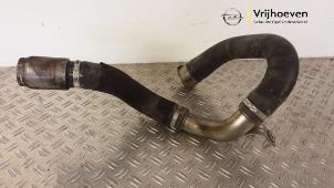 Gebruikte Intercooler Buis Opel Mokka/Mokka X 1.6 CDTI 16V 4x2 Prijs € 100,00 Margeregeling aangeboden door Autodemontage Vrijhoeven B.V.