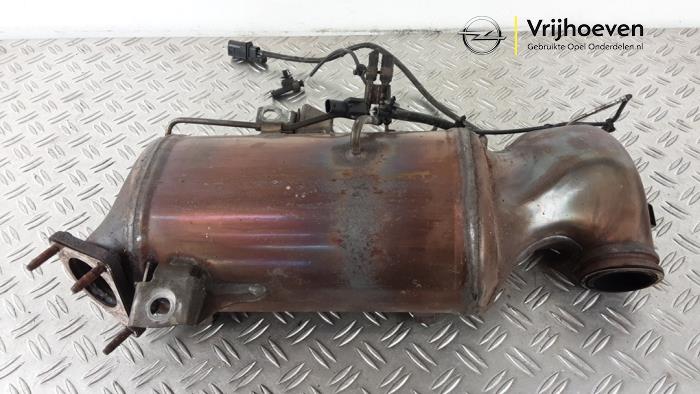 Gebruikte Roetfilter Opel Zafira Tourer (P12) 1.6 CDTI 16V ecoFLEX 136 Prijs € 900,00 Margeregeling aangeboden door Autodemontage Vrijhoeven B.V.