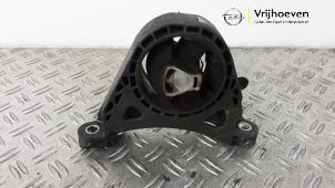 Gebruikte Motorrubber Opel Zafira Tourer (P12) 1.6 CDTI 16V ecoFLEX 136 Prijs € 15,00 Margeregeling aangeboden door Autodemontage Vrijhoeven B.V.