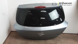 Gebruikte Achterklep Opel Astra H GTC (L08) 1.6 16V Twinport Prijs € 50,00 Margeregeling aangeboden door Autodemontage Vrijhoeven B.V.