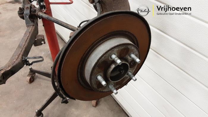 Achteras voorwielaandrijving van een Opel Astra J GTC (PD2/PF2) 2.0 CDTI 16V ecoFLEX 2012