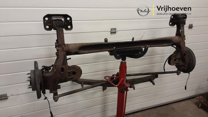 Achteras voorwielaandrijving van een Opel Astra J GTC (PD2/PF2) 2.0 CDTI 16V ecoFLEX 2012