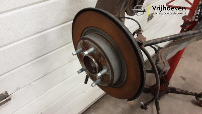 Achteras voorwielaandrijving van een Opel Astra J GTC (PD2/PF2) 2.0 CDTI 16V ecoFLEX 2012