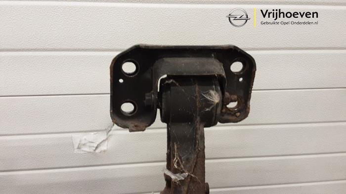 Achteras voorwielaandrijving van een Opel Astra J GTC (PD2/PF2) 2.0 CDTI 16V ecoFLEX 2012