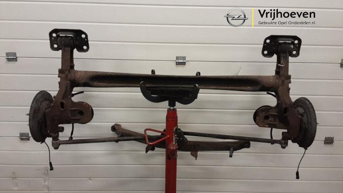 Achteras voorwielaandrijving van een Opel Astra J GTC (PD2/PF2) 2.0 CDTI 16V ecoFLEX 2012