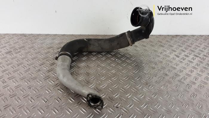 Gebruikte Intercooler Slang Opel Astra J GTC (PD2/PF2) 2.0 CDTI 16V ecoFLEX Prijs € 100,00 Margeregeling aangeboden door Autodemontage Vrijhoeven B.V.
