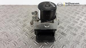 Gebruikte ABS Pomp Opel Astra J GTC (PD2/PF2) 2.0 CDTI 16V ecoFLEX Prijs € 150,00 Margeregeling aangeboden door Autodemontage Vrijhoeven B.V.