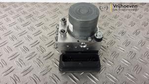 Gebruikte ABS Pomp Opel Insignia Sports Tourer 2.0 GSi Turbo 16V 4x4 Prijs € 265,00 Margeregeling aangeboden door Autodemontage Vrijhoeven B.V.