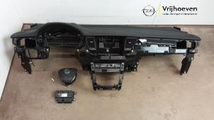 Gebruikte Airbag set + dashboard Opel Astra K 1.6 CDTI 110 16V Prijs € 475,00 Margeregeling aangeboden door Autodemontage Vrijhoeven B.V.