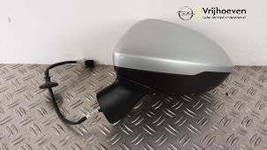 Gebruikte Buitenspiegel links Opel Astra K 1.6 CDTI 110 16V Prijs € 125,00 Margeregeling aangeboden door Autodemontage Vrijhoeven B.V.