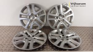Gebruikte Wieldop set Opel Astra K 1.6 CDTI 110 16V Prijs € 50,00 Margeregeling aangeboden door Autodemontage Vrijhoeven B.V.
