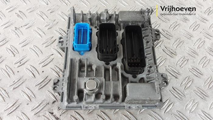Computer Motormanagement van een Opel Astra K 1.6 CDTI 110 16V 2018