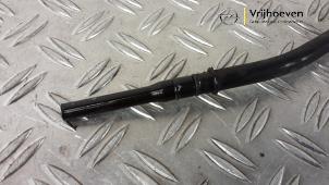 Gebruikte Olie Peilstok Opel Meriva 1.4 16V Twinport Prijs € 30,00 Margeregeling aangeboden door Autodemontage Vrijhoeven B.V.