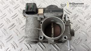 Gebruikte Gasklephuis Opel Meriva 1.6 16V Prijs € 30,00 Margeregeling aangeboden door Autodemontage Vrijhoeven B.V.