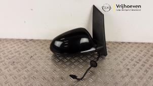 Gebruikte Buitenspiegel rechts Opel Astra J (PC6/PD6/PE6/PF6) 1.4 Turbo 16V Prijs € 100,00 Margeregeling aangeboden door Autodemontage Vrijhoeven B.V.