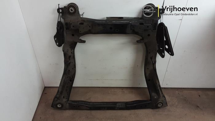 Gebruikte Subframe Opel Insignia Sports Tourer 1.6 CDTI 16V 136 Prijs € 275,00 Margeregeling aangeboden door Autodemontage Vrijhoeven B.V.