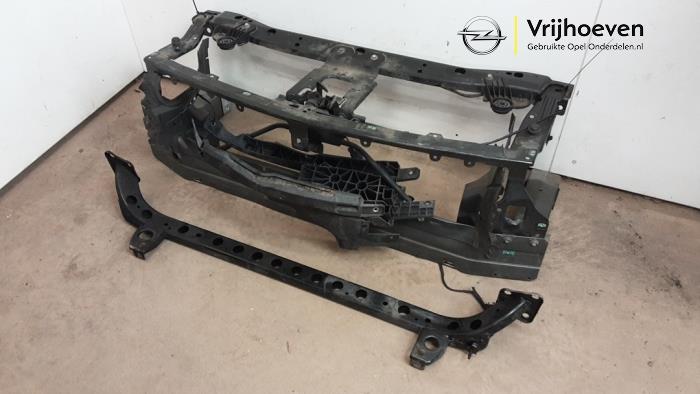 Frontpaneel van een Opel Insignia Sports Tourer 1.6 CDTI 16V 136 2018