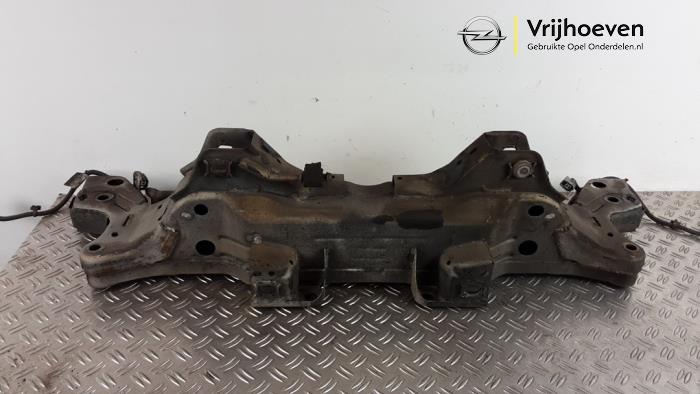 Gebruikte Subframe Opel Insignia Sports Tourer 1.6 CDTI 16V 136 Prijs € 90,00 Margeregeling aangeboden door Autodemontage Vrijhoeven B.V.