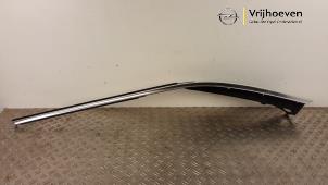 Gebruikte Daklijst links Opel Insignia Sports Tourer 1.6 CDTI 16V 136 Prijs € 40,00 Margeregeling aangeboden door Autodemontage Vrijhoeven B.V.