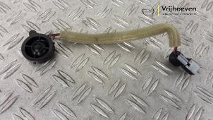 Gebruikte Tweeter Opel Insignia Sports Tourer 1.6 CDTI 16V 136 Prijs € 15,00 Margeregeling aangeboden door Autodemontage Vrijhoeven B.V.