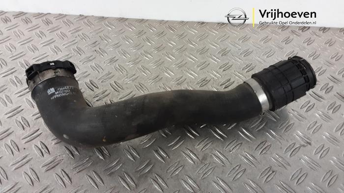 Gebruikte Intercooler Slang Opel Insignia Sports Tourer 1.6 CDTI 16V 136 Prijs € 80,00 Margeregeling aangeboden door Autodemontage Vrijhoeven B.V.