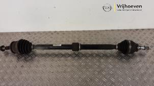 Gebruikte Homokineetas rechts-voor Opel Astra K Sports Tourer 1.4 Turbo 16V Prijs € 150,00 Margeregeling aangeboden door Autodemontage Vrijhoeven B.V.