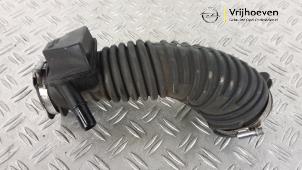 Gebruikte Aanzuigslang Lucht Opel Astra K 1.4 Turbo 16V Prijs € 30,00 Margeregeling aangeboden door Autodemontage Vrijhoeven B.V.