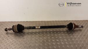 Gebruikte Aandrijfas rechts-voor Opel Astra K Sports Tourer 1.6 BiTurbo CDTI 16V Prijs € 200,00 Margeregeling aangeboden door Autodemontage Vrijhoeven B.V.