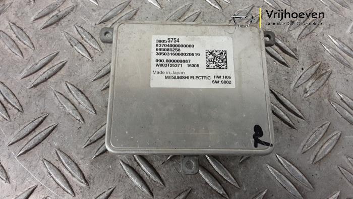 Gebruikte Xenon module Opel Astra K Sports Tourer 1.6 BiTurbo CDTI 16V Prijs € 150,00 Margeregeling aangeboden door Autodemontage Vrijhoeven B.V.