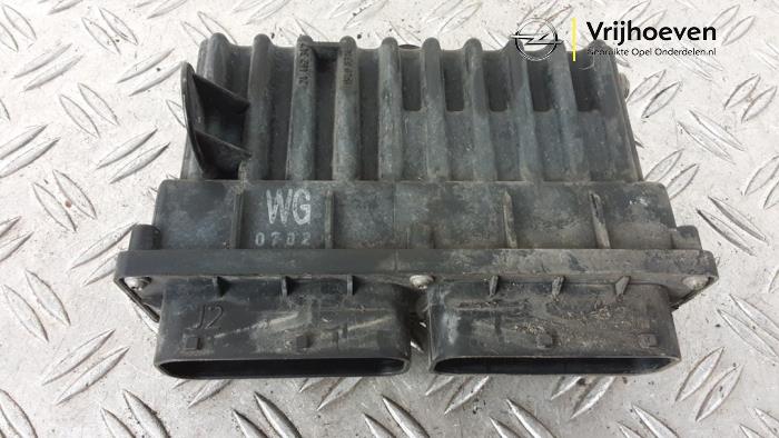 Gebruikte Computer Airco Opel Astra G (F08/48) 1.6 16V Prijs € 30,00 Margeregeling aangeboden door Autodemontage Vrijhoeven B.V.