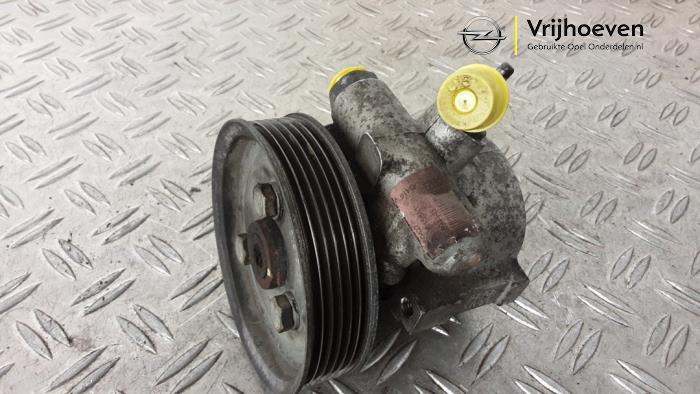 Gebruikte Pomp Servo Opel Combo 1.3 CDTI 16V ecoFlex Prijs € 30,00 Margeregeling aangeboden door Autodemontage Vrijhoeven B.V.