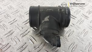 Gebruikte Luchtmassameter Opel Zafira (M75) 1.6 16V Prijs € 25,00 Margeregeling aangeboden door Autodemontage Vrijhoeven B.V.