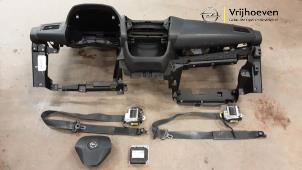 Gebruikte Airbag set + dashboard Opel Combo 1.3 CDTI 16V ecoFlex Prijs € 350,00 Inclusief btw aangeboden door Autodemontage Vrijhoeven B.V.