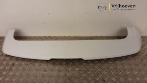 Gebruikte Spoiler achterklep Opel Mokka/Mokka X 1.6 16V EcoFlex 4x2 Prijs € 50,00 Margeregeling aangeboden door Autodemontage Vrijhoeven B.V.