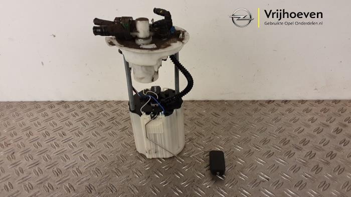 Gebruikte Tank element Pomp Opel Mokka/Mokka X 1.6 16V EcoFlex 4x2 Prijs € 125,00 Margeregeling aangeboden door Autodemontage Vrijhoeven B.V.