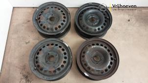 Gebruikte Velgen set Opel Karl 1.0 12V Prijs € 80,00 Margeregeling aangeboden door Autodemontage Vrijhoeven B.V.