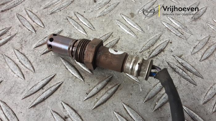 Nox sensor van een Opel Astra K Sports Tourer 1.5 CDTi 122 12V 2021