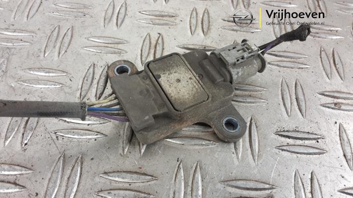 Nox sensor van een Opel Astra K Sports Tourer 1.5 CDTi 122 12V 2021