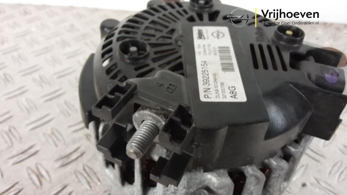 Dynamo van een Opel Astra K Sports Tourer 1.5 CDTi 122 12V 2021