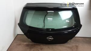 Gebruikte Achterklep Opel Astra H (L48) 1.8 16V Prijs € 75,00 Margeregeling aangeboden door Autodemontage Vrijhoeven B.V.